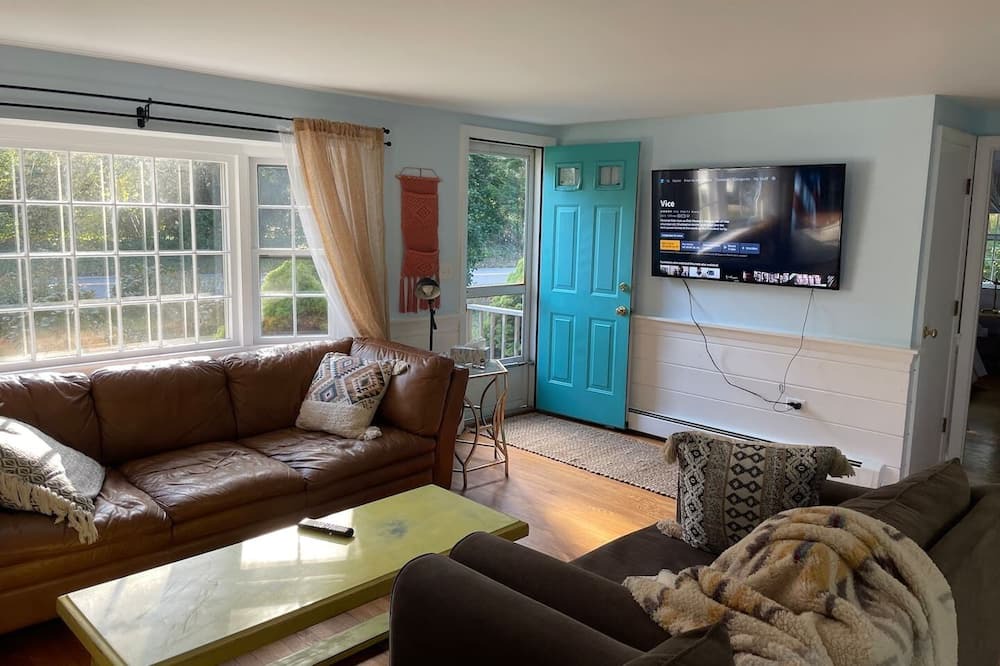 Photo of Livingroom in Harwich Center