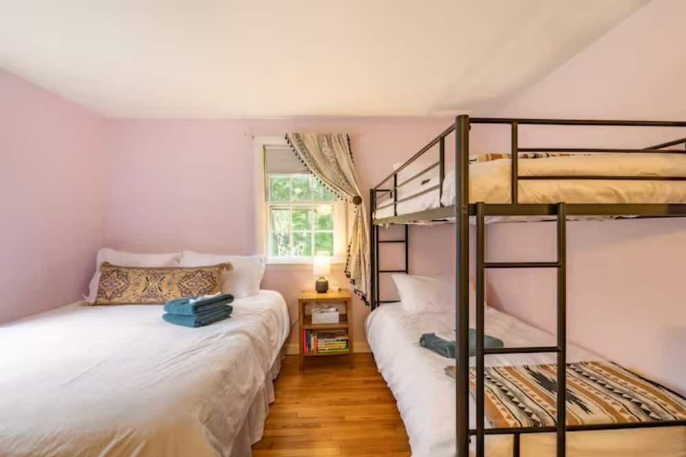 Photo of Bedroom in Harwich Center
