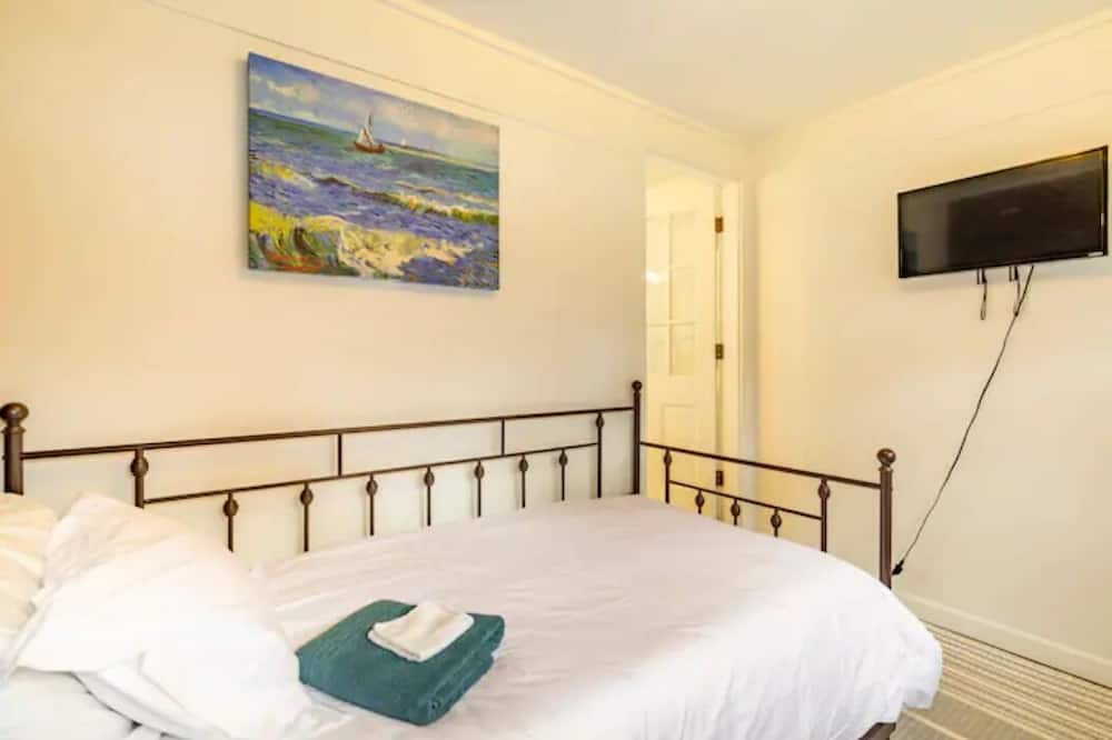 Photo of Bedroom in Harwich Center