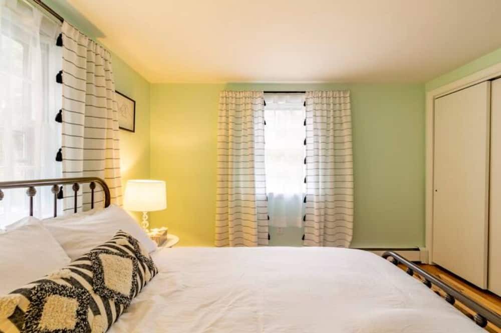 Photo of Bedroom in Harwich Center