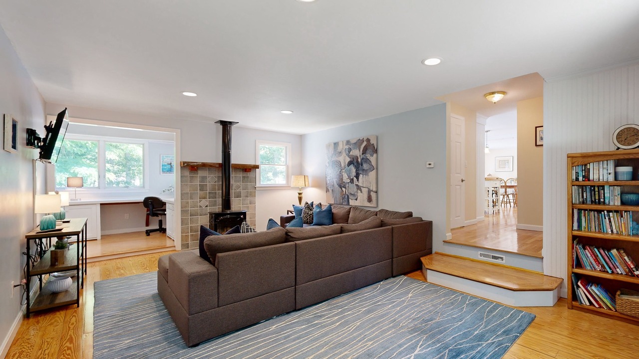 Photo of Livingroom in West Barnstable