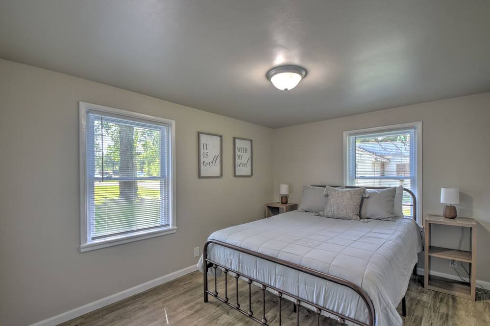 Photo of Bedroom in Gary