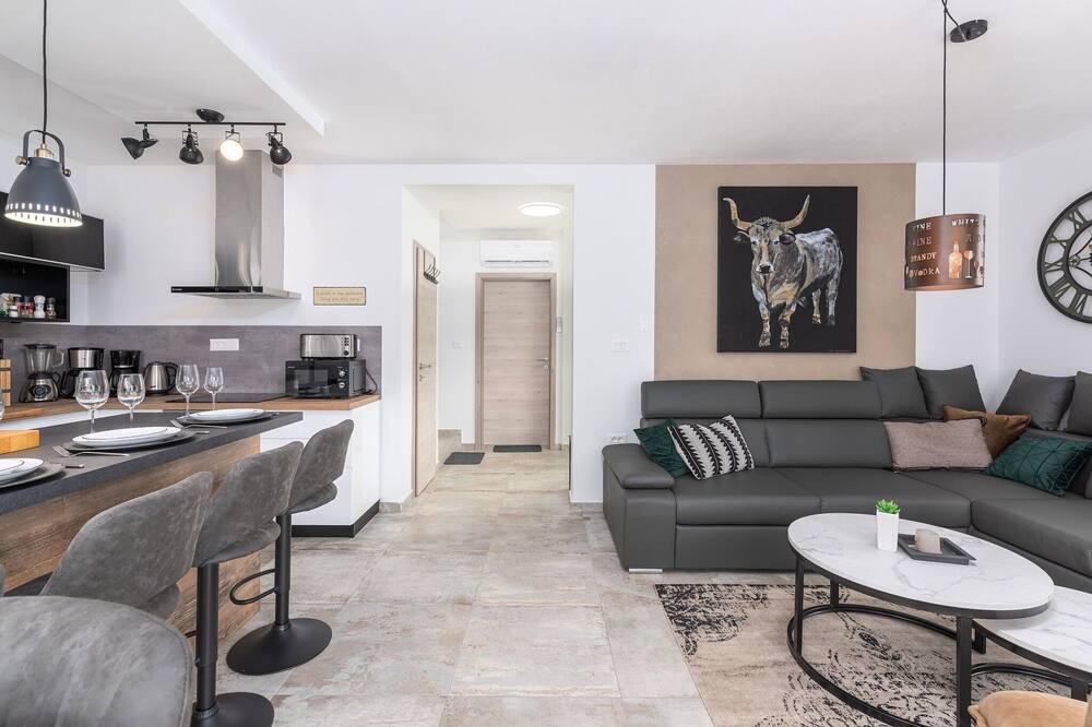 Photo of Livingroom in Zbandaj