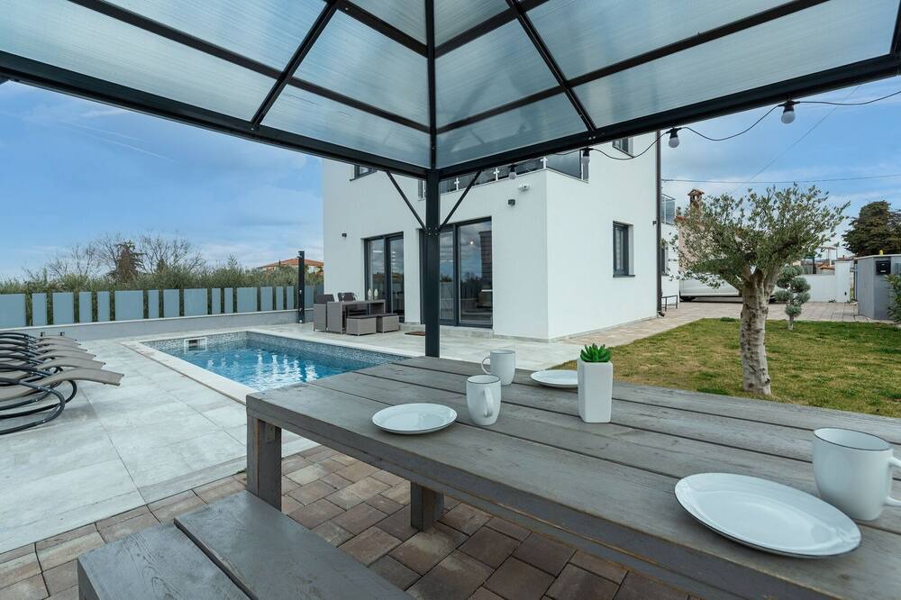 Photo of Patio Balcony in Zbandaj