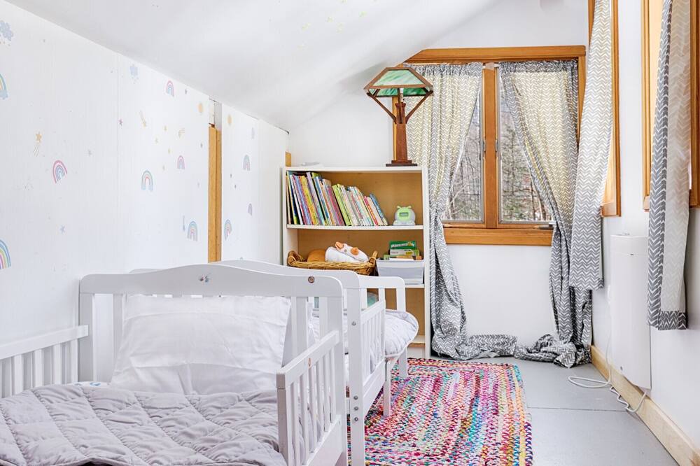 Photo of Bedroom in Lanesville