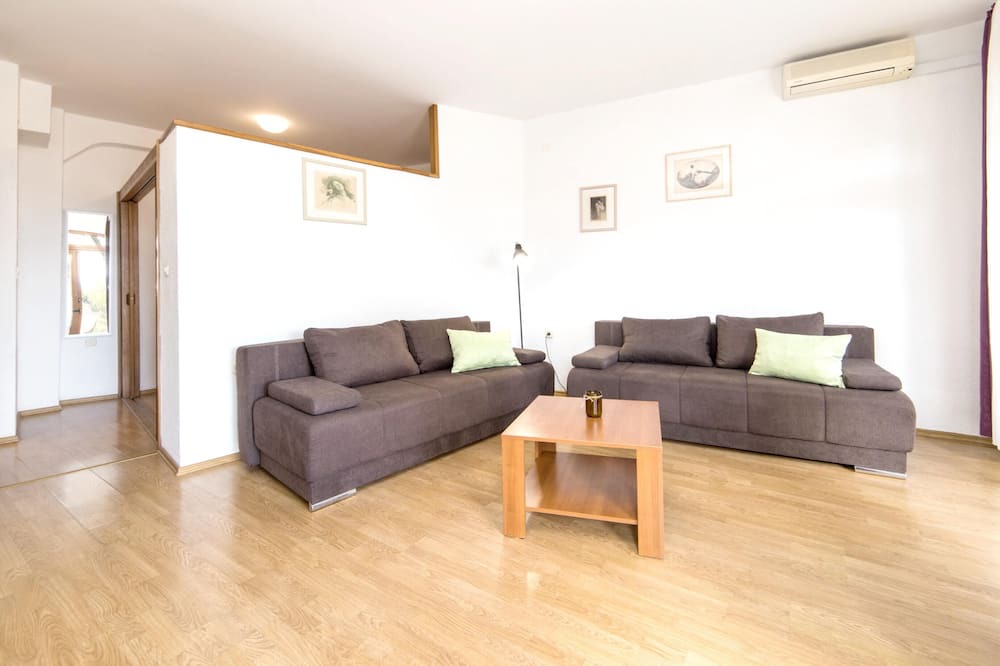 Photo of Livingroom in Blato