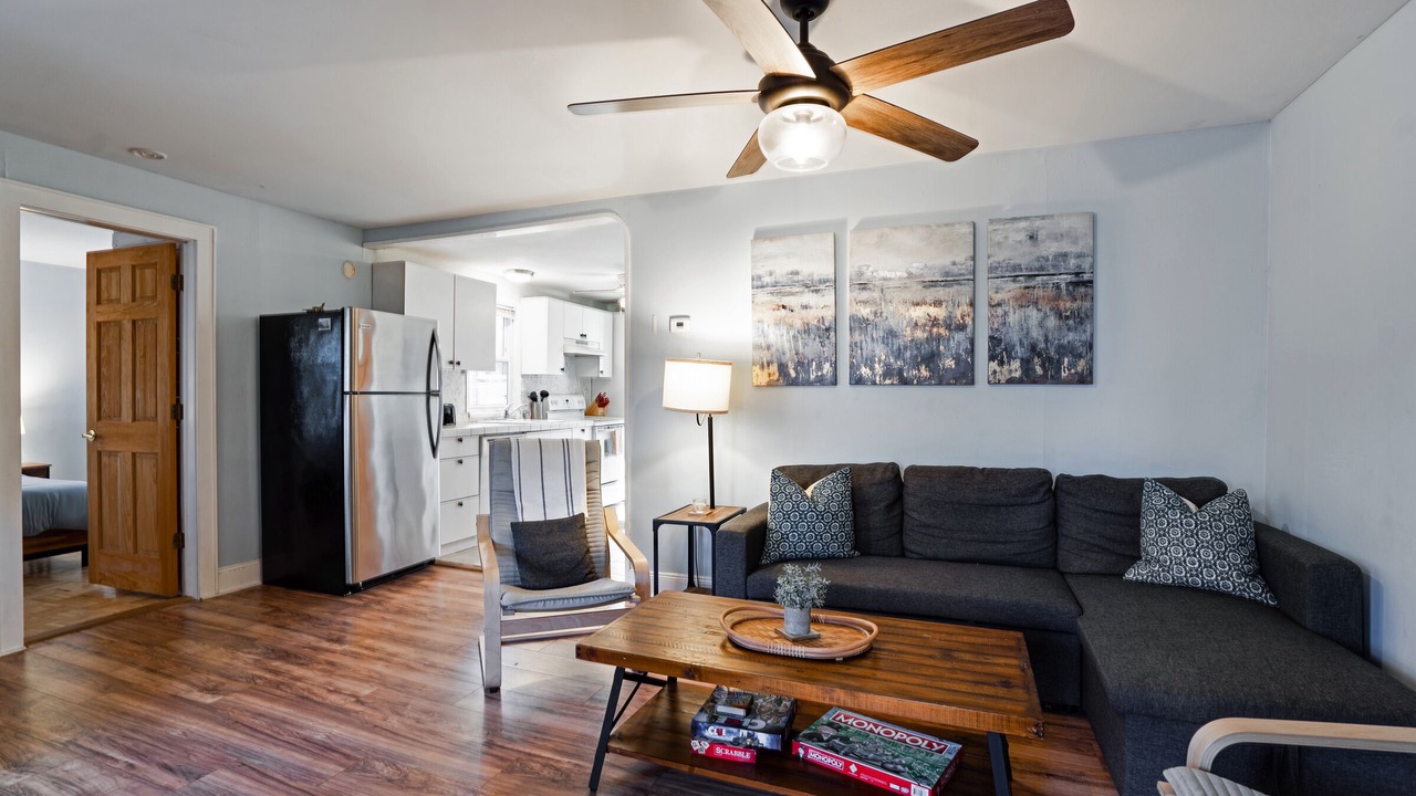 Photo of Livingroom in Wading River