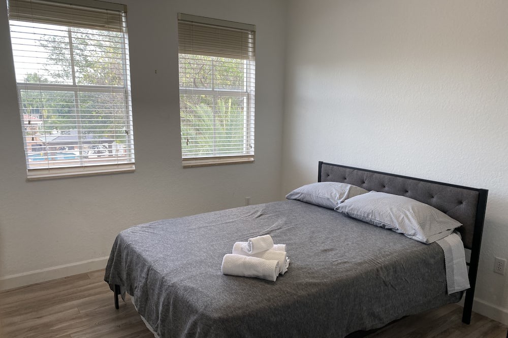 Photo of Bedroom in Tamiami