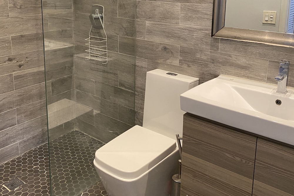 Photo of Bathroom in Tamiami