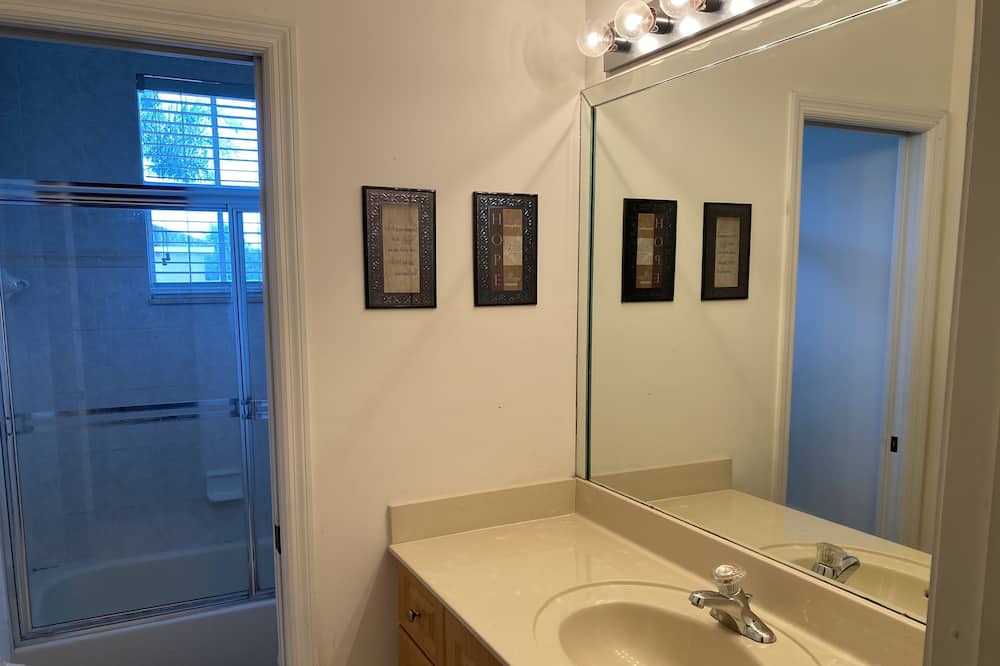 Photo of Bathroom in Tamiami