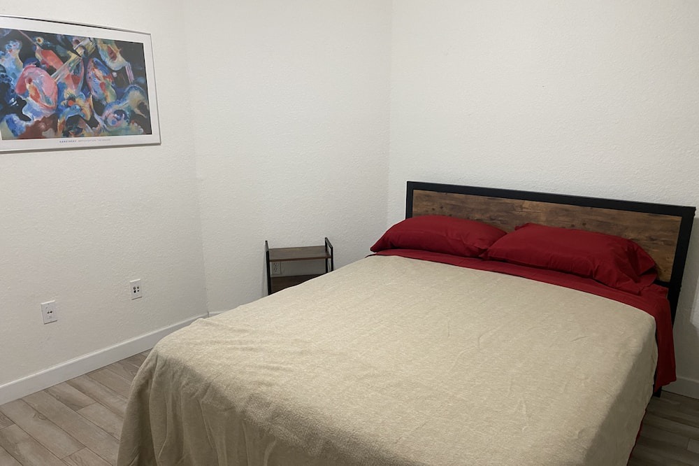 Photo of Bedroom in Tamiami