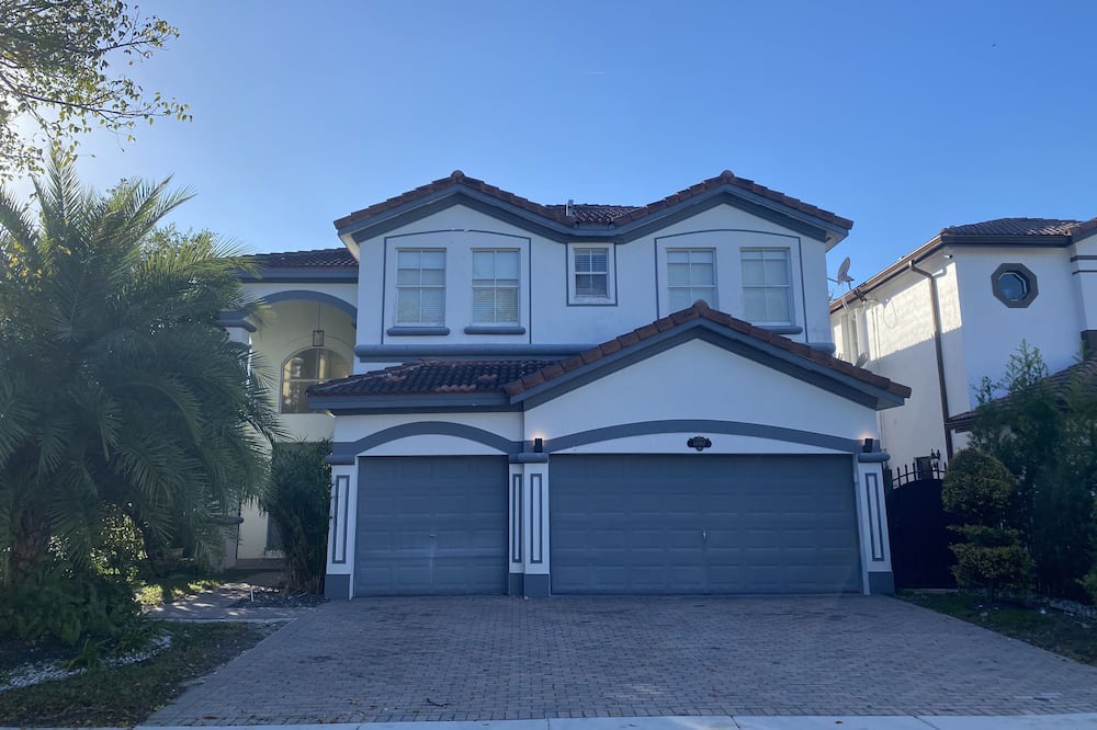 Photo of Outdoor in Tamiami