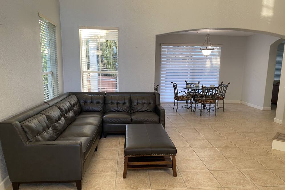 Photo of Livingroom in Tamiami