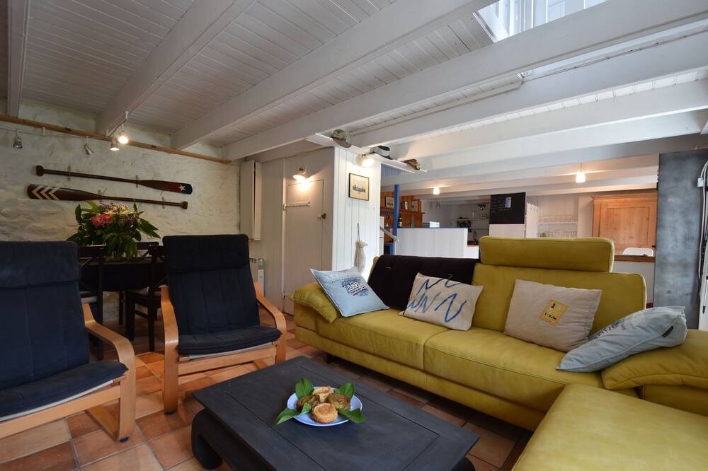 Photo of Livingroom in Cleden-Cap-Sizun