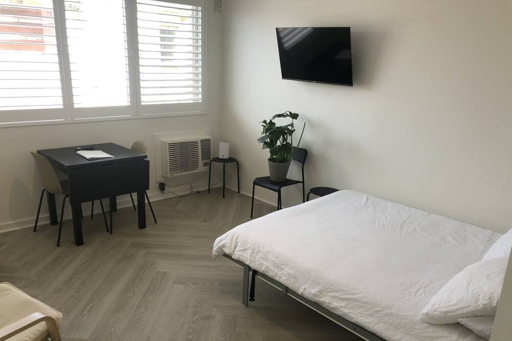 Photo of Bedroom in Elizabeth Bay