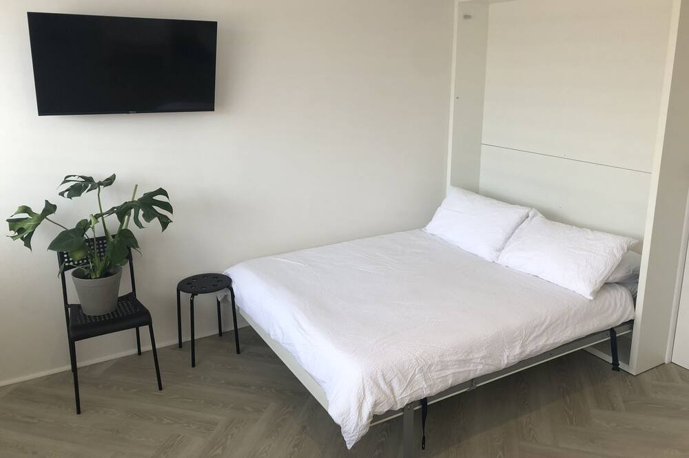 Photo of Bedroom in Elizabeth Bay