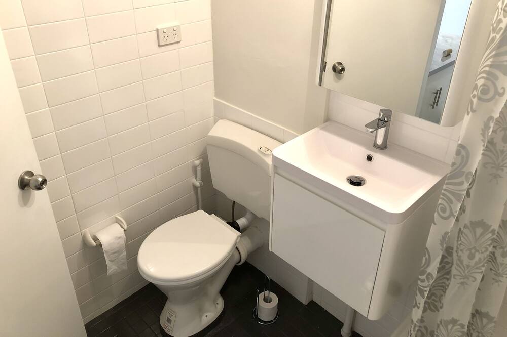 Photo of Bathroom in Elizabeth Bay
