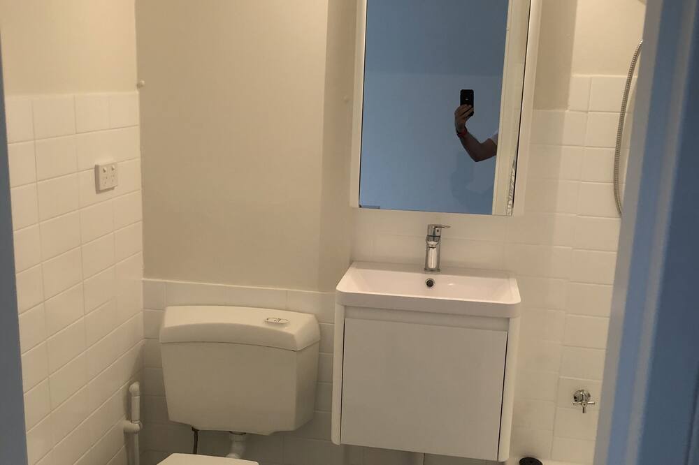 Photo of Bathroom in Elizabeth Bay