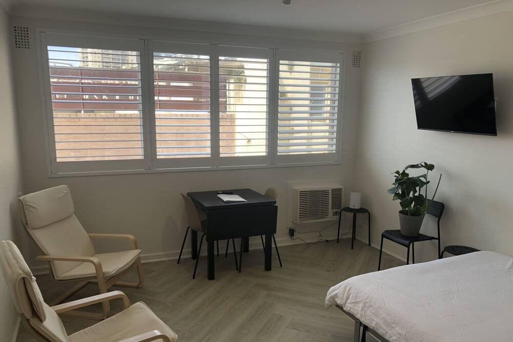 Photo of Bedroom in Elizabeth Bay