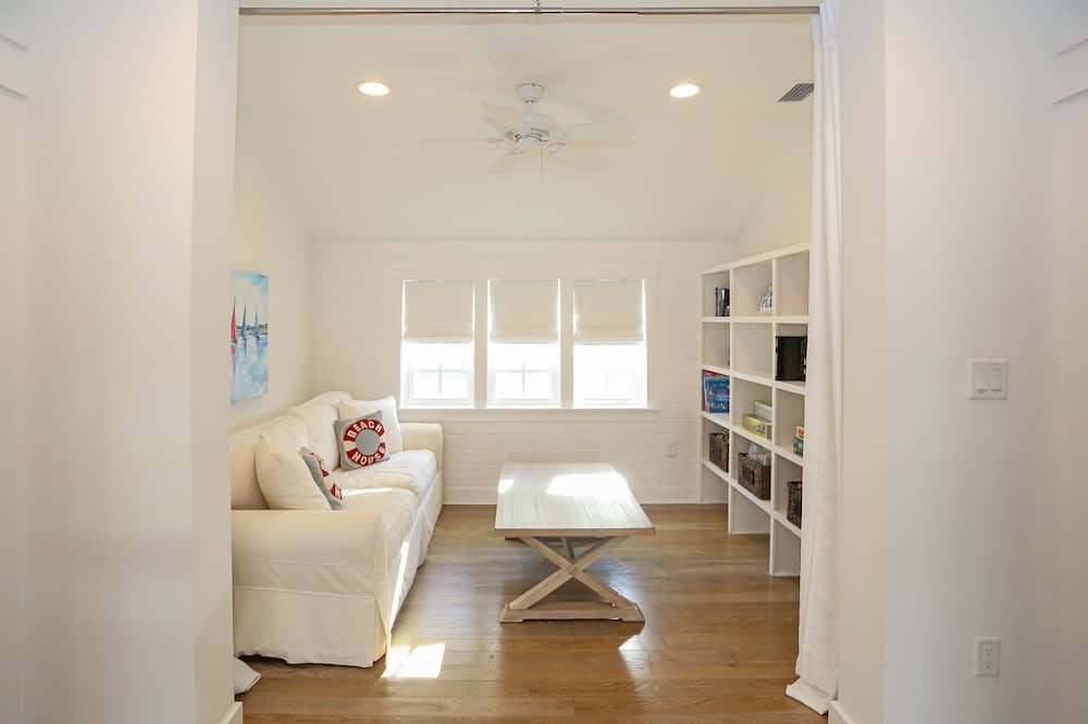 Photo of Livingroom in WaterSound West Beach