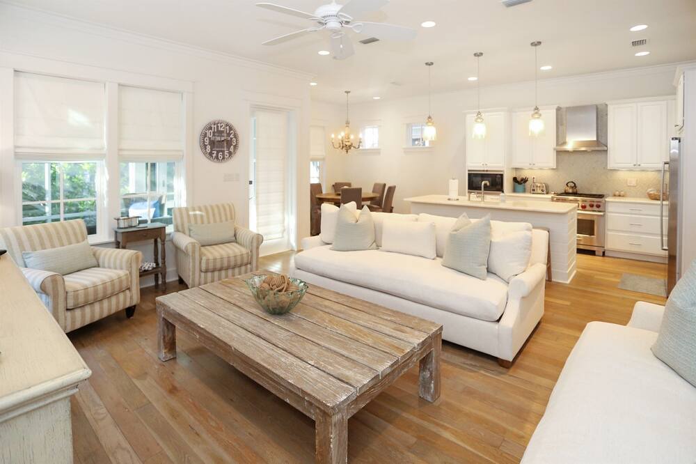 Photo of Livingroom in WaterSound West Beach