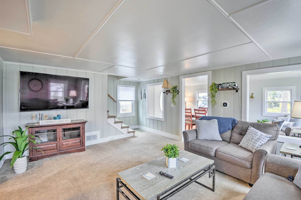 Photo of Bedroom in Town of Owasco