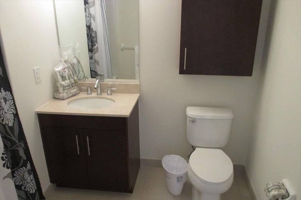 Photo of Bathroom in Hudson Exchange
