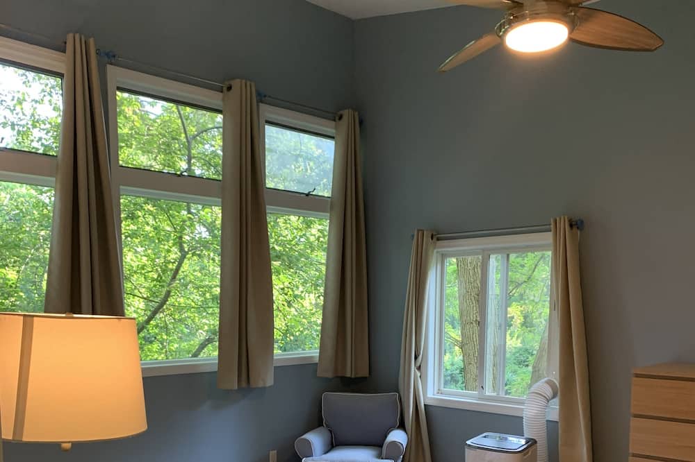 Photo of Bedroom in Baiting Hollow