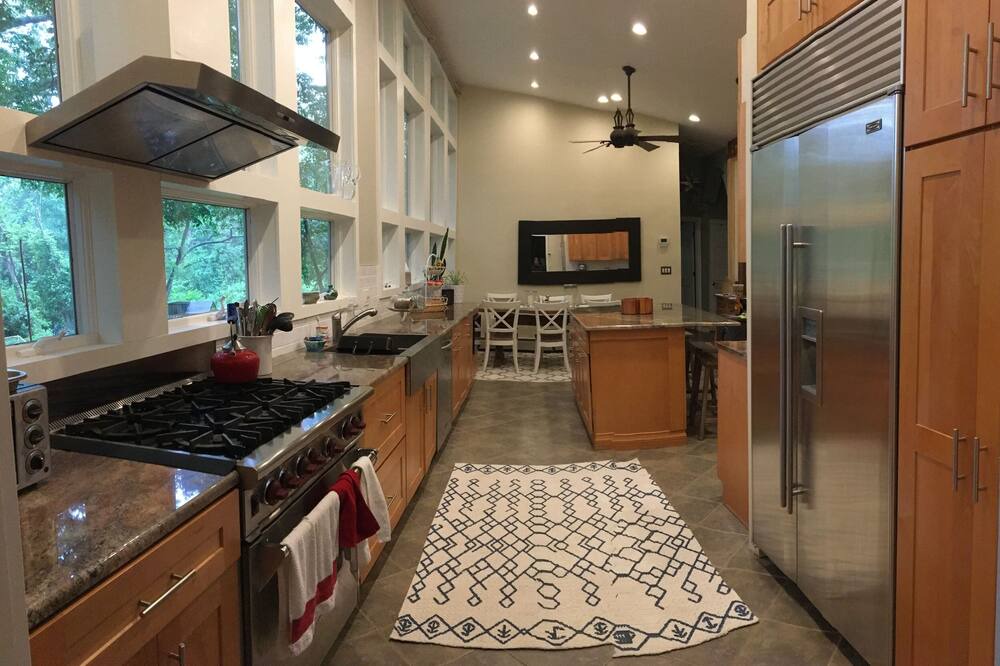 Photo of Kitchen in Baiting Hollow