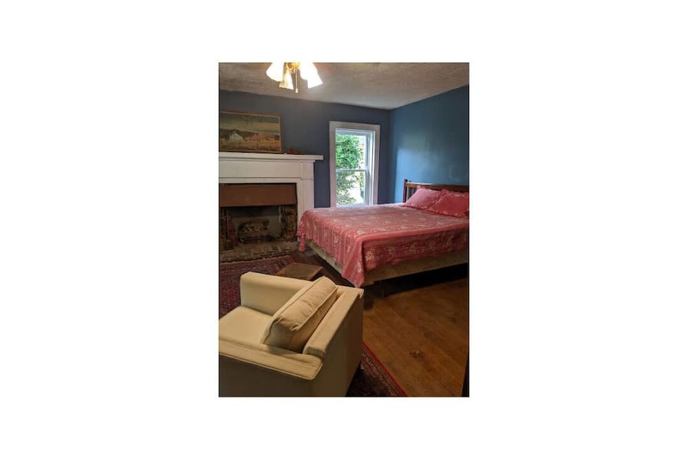 Photo of Bedroom in Wytheville