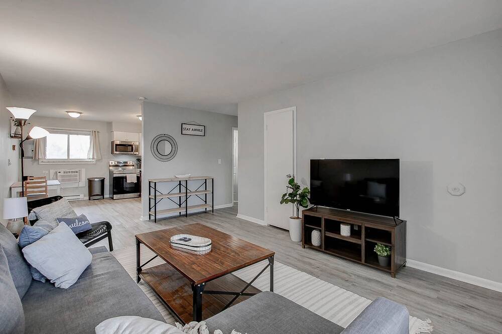 Photo of Livingroom in West Newton