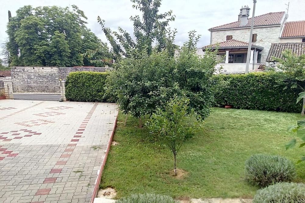 Photo of Outdoor in Buici