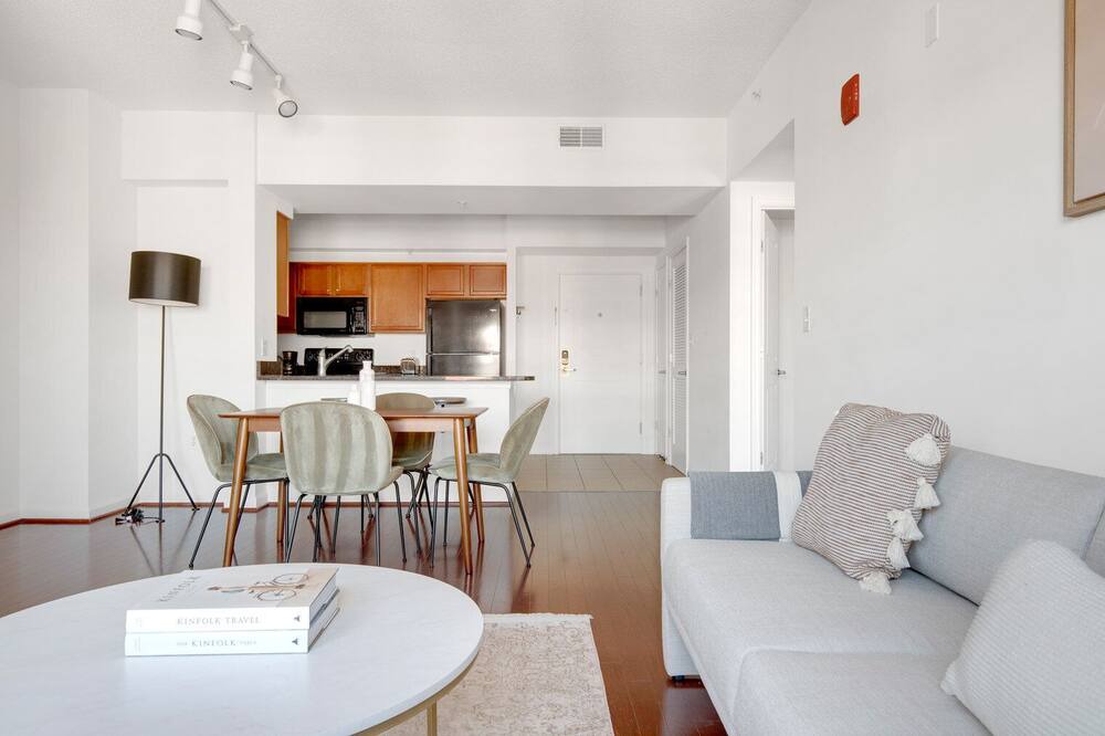 Photo of Livingroom in Logan Circle