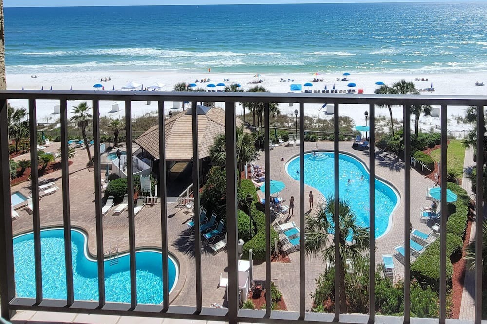Photo of Patio Balcony in Biltmore Beach