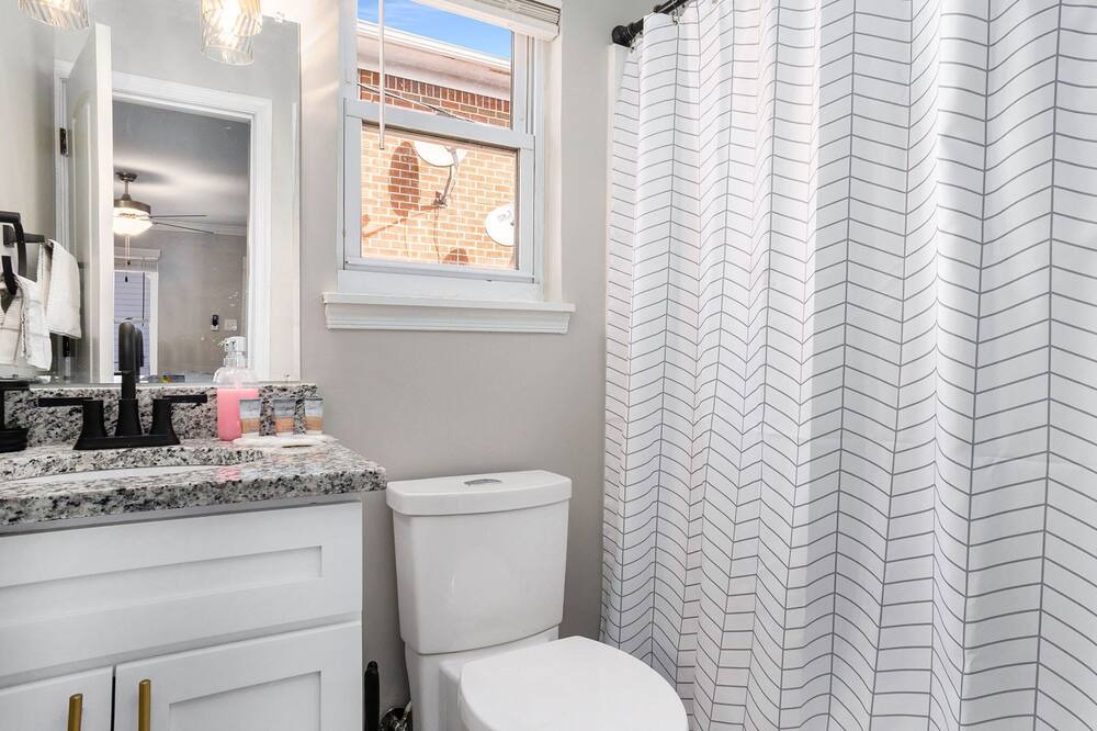 Photo of Bathroom in East Ocean View