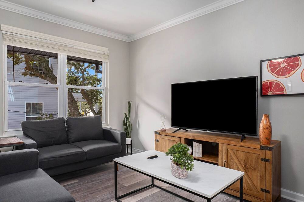 Photo of Livingroom in East Ocean View