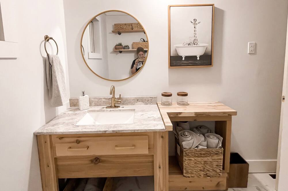 Photo of Bathroom in Borderland