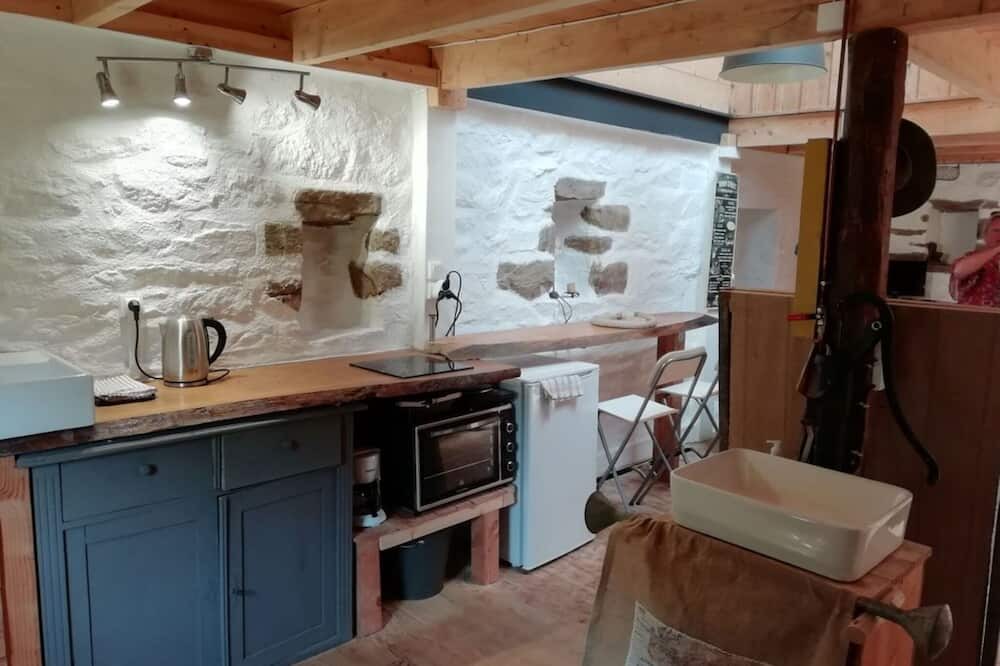 Photo of Kitchen in Cleden-Cap-Sizun