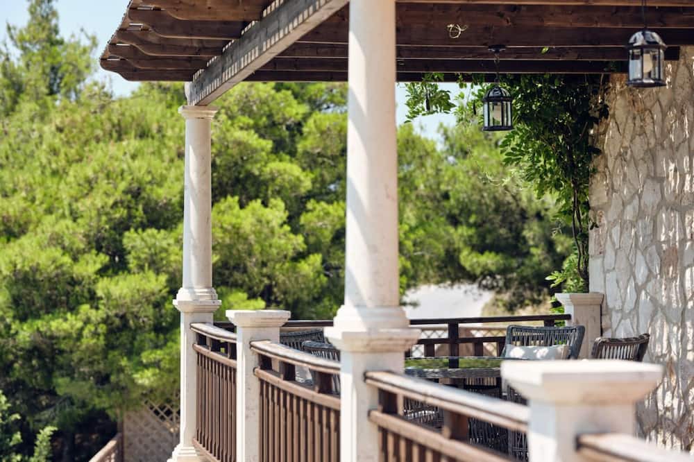 Photo of Patio Balcony in Anafonitria