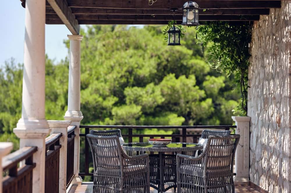 Photo of Patio Balcony in Anafonitria