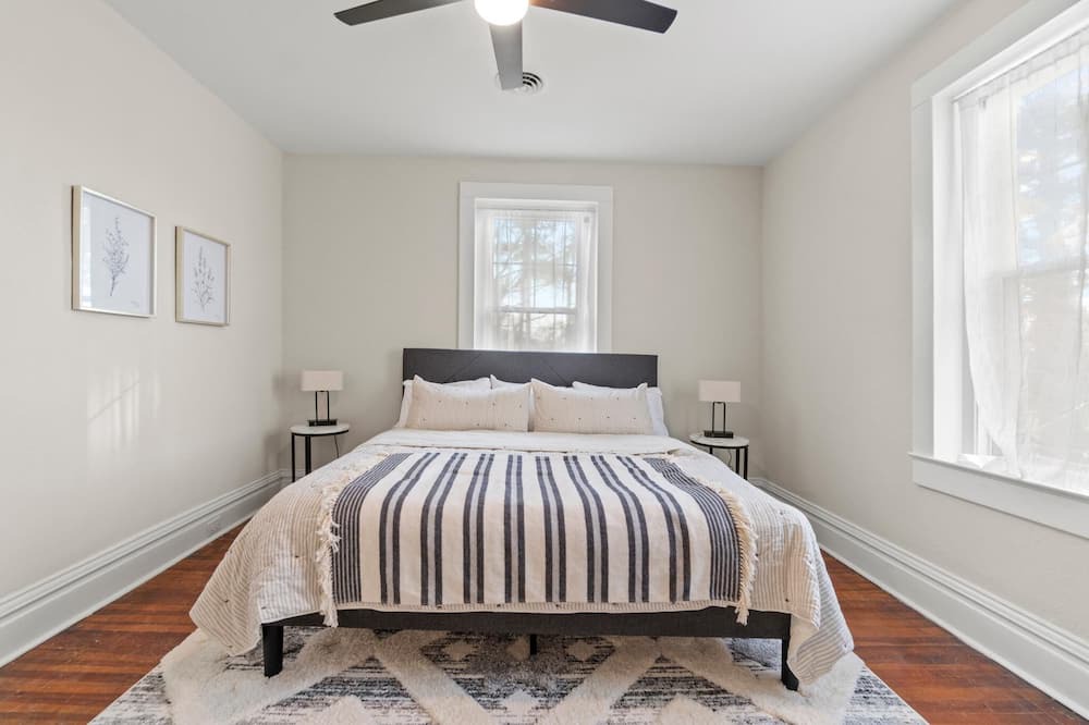 Photo of Bedroom in Nassawadox
