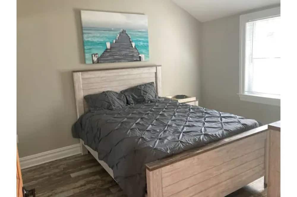 Photo of Bedroom in Miller Place