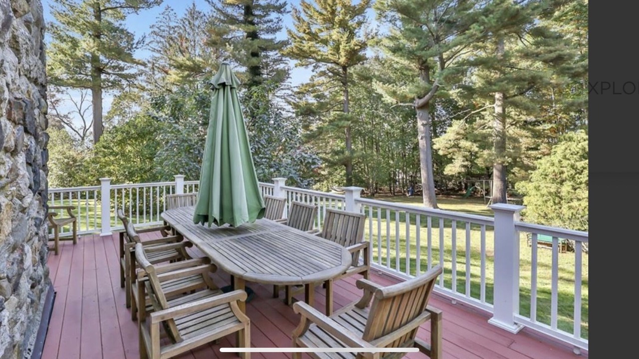 Photo of Outdoor in Pleasantville