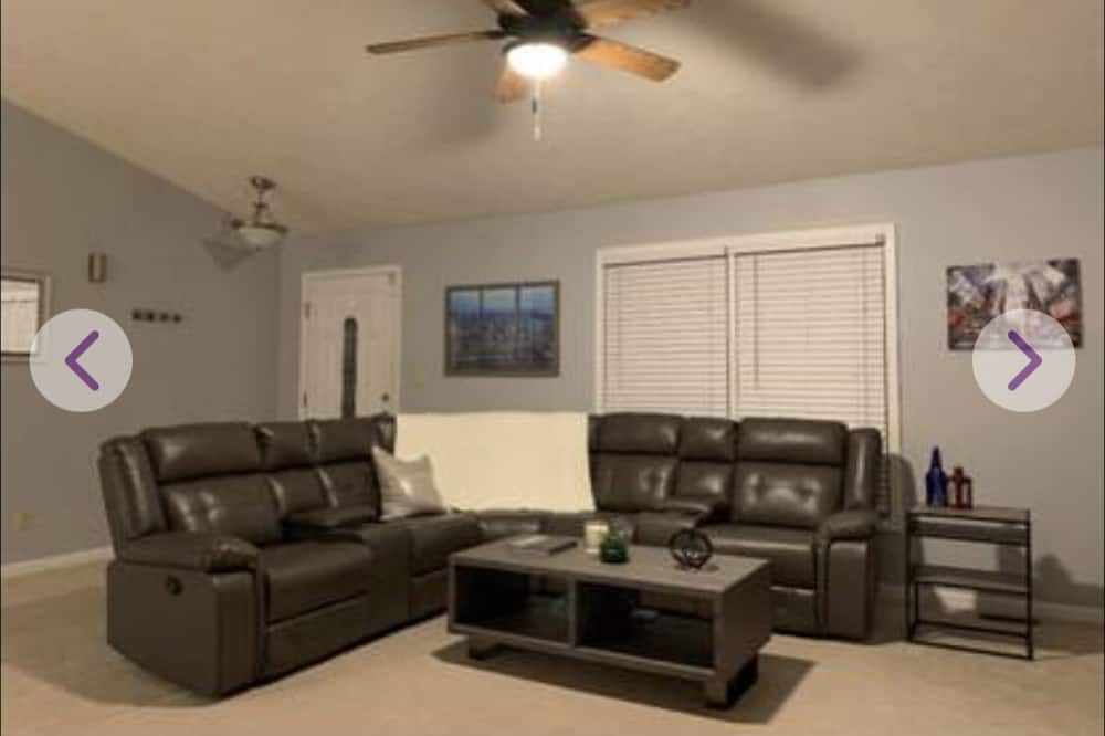 Photo of Livingroom in Ossian