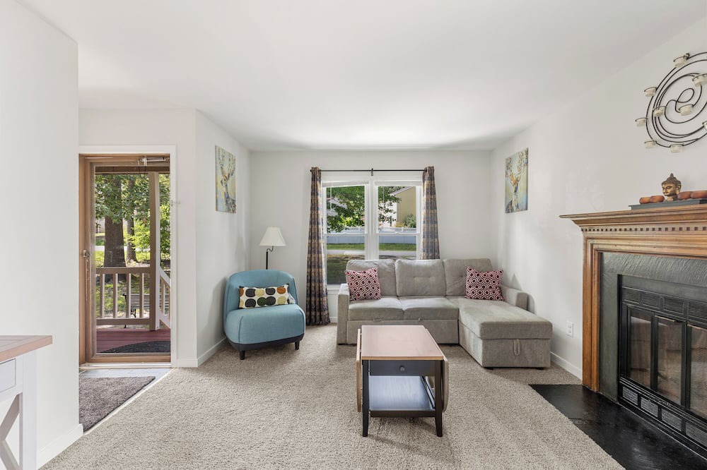 Photo of Livingroom in Chesterfield
