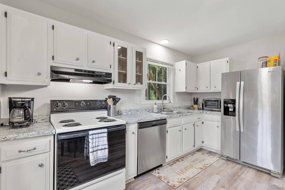 Photo of Kitchen in Chesterfield