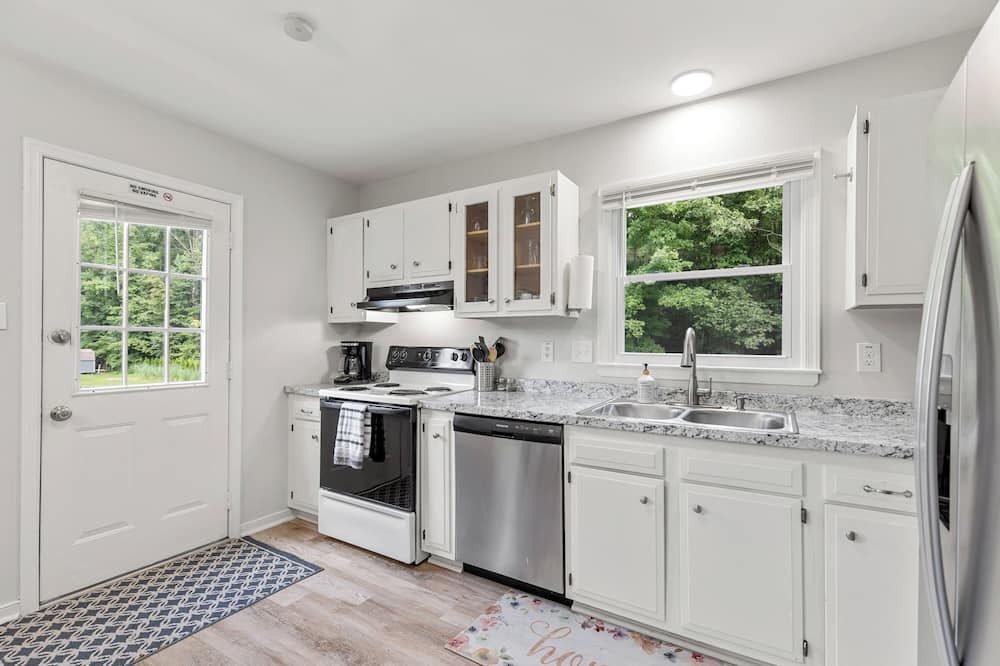 Photo of Kitchen in Chesterfield