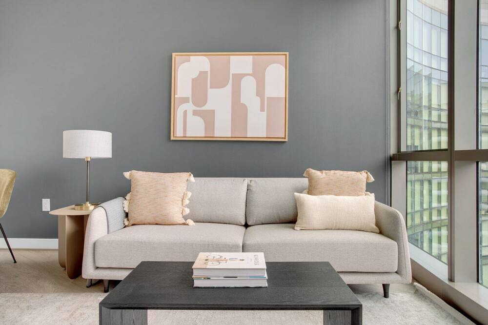 Photo of Livingroom in Dupont Circle