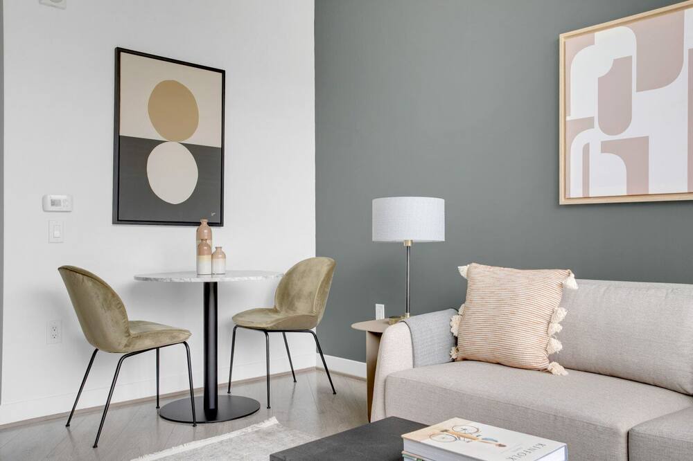 Photo of Livingroom in Dupont Circle
