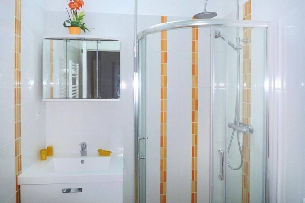 Photo of Bathroom in Lezardrieux